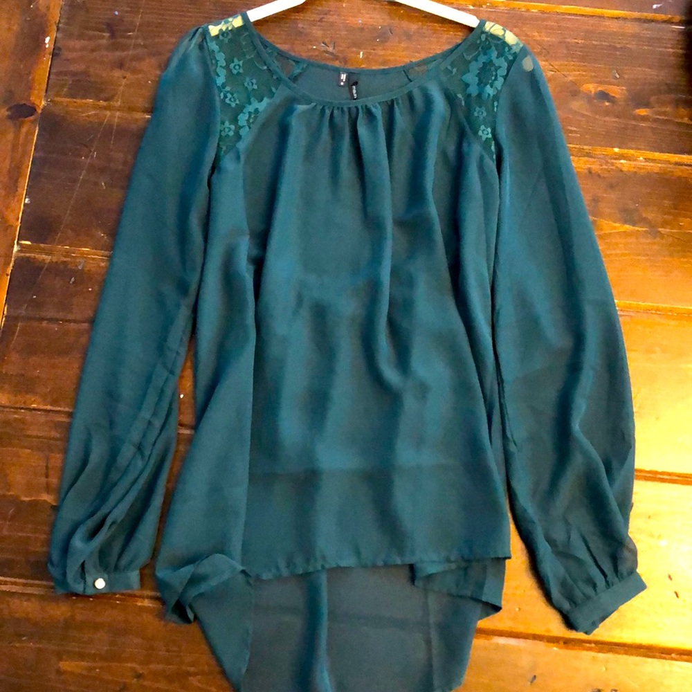 Maurice’s size small shear green blouse